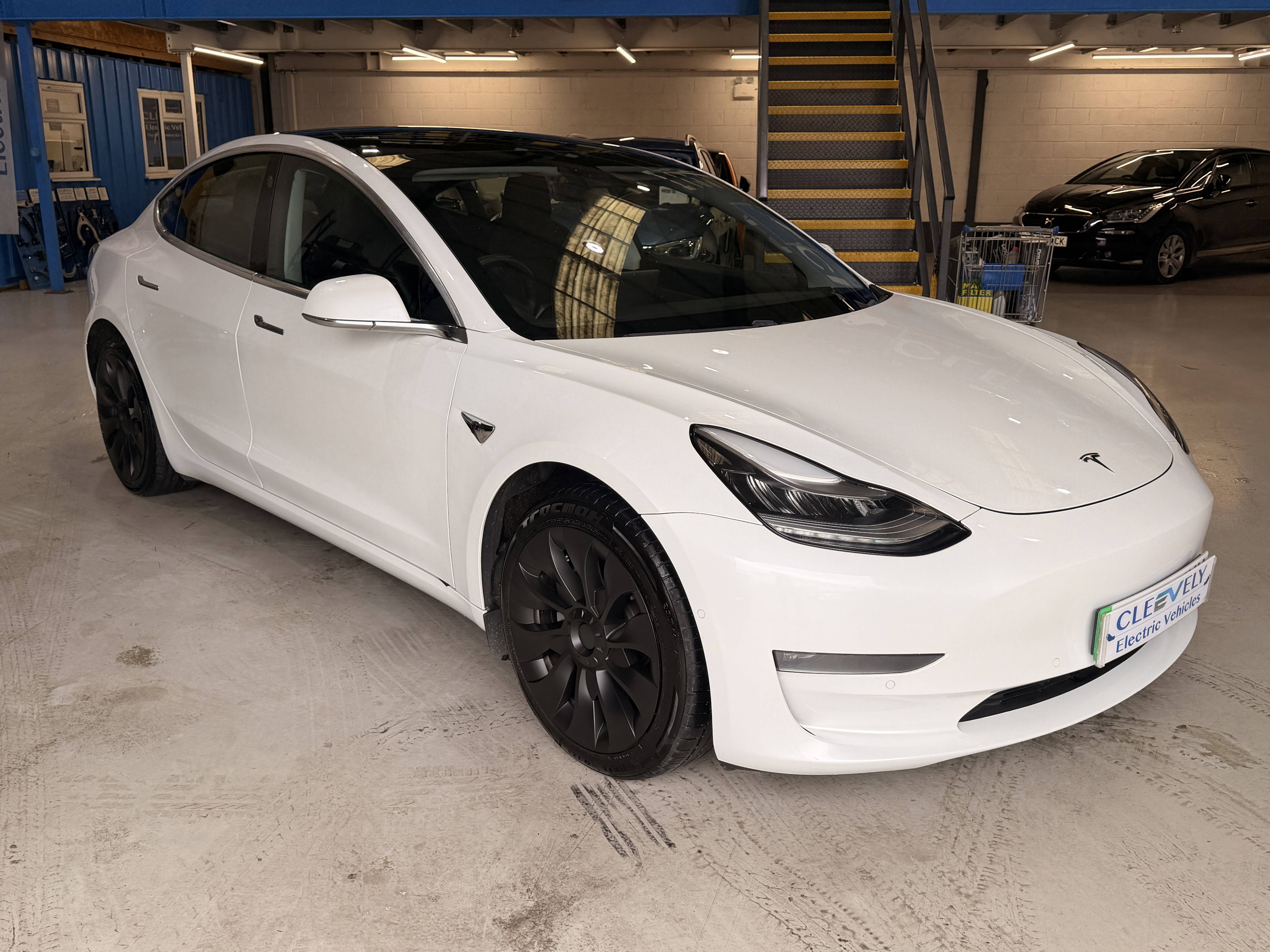 Tesla Model 3 AWD Long Range